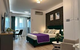 Deko Apartments & Studios Near Palas Mall - Parking Option